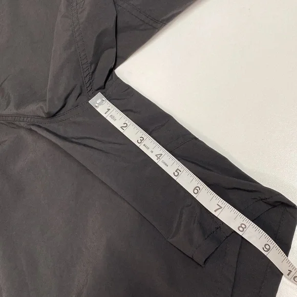 MEC Cargo Style Hiking Shorts Black - Picture 10 of 12